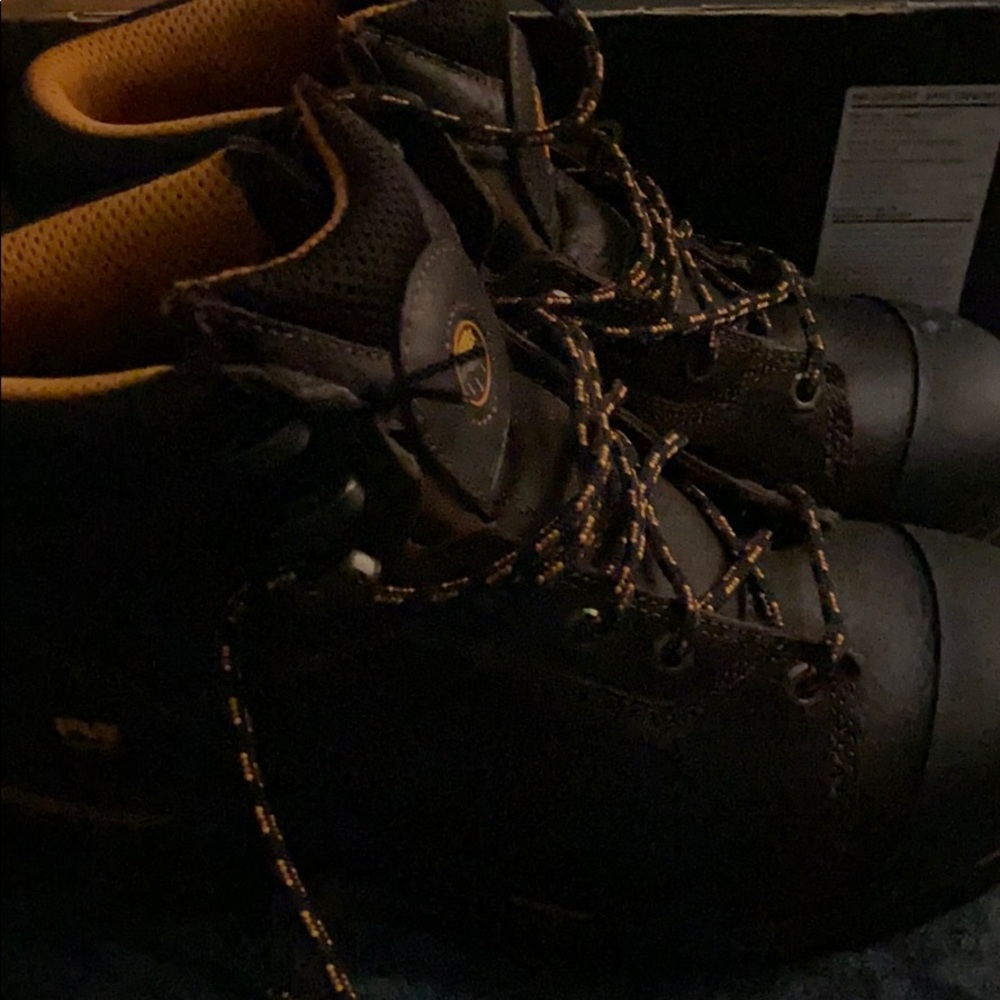 Work boots - Picture 3 of 5